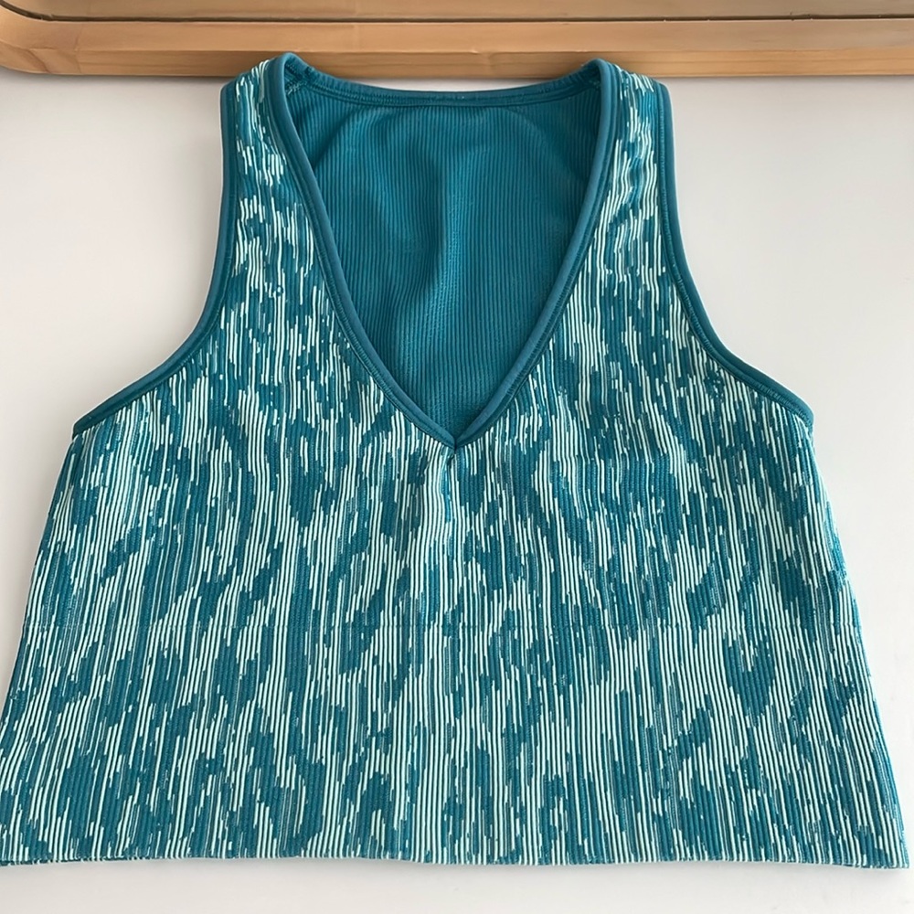 Athleta Aurora tank aqua blue size small